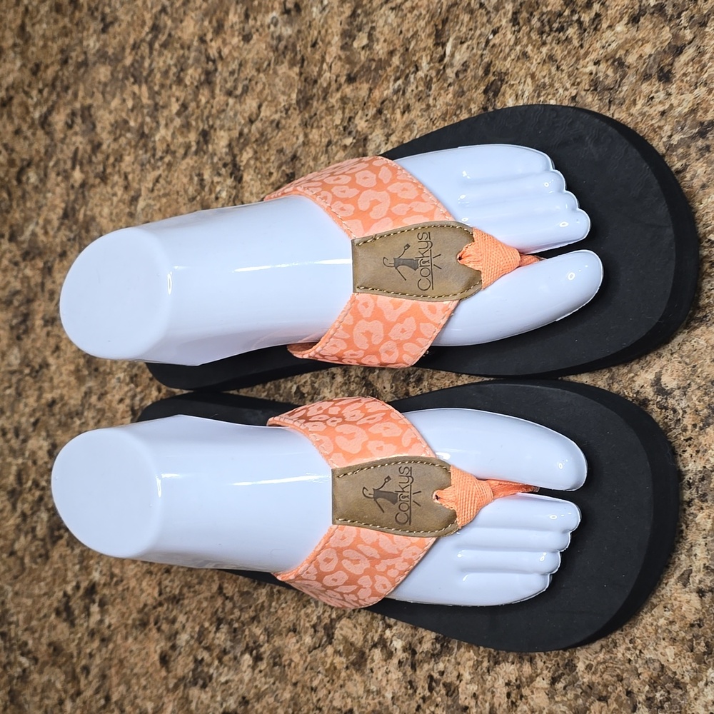 Corky's Ahoy Leopard Print Flip Flop peach size 9. New